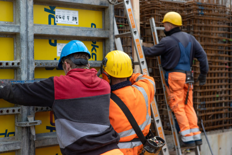 Facharbeiter Beton- und Stahlbetonbauer (gn)